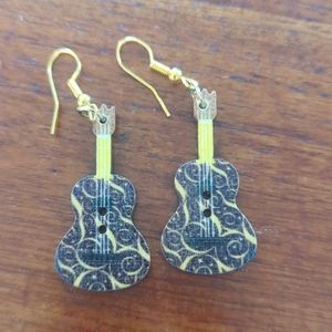 Guitar earrings